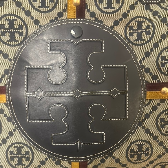 Tory Burch Tote Bag - Picture 3 of 17